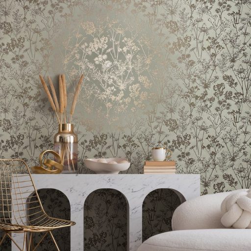 Természetes botanikai motívum - vadvirágok mintája pasztellzöld/mohazöld és aranyos-(meleg)szürkésbarna tónus finom fény tapéta