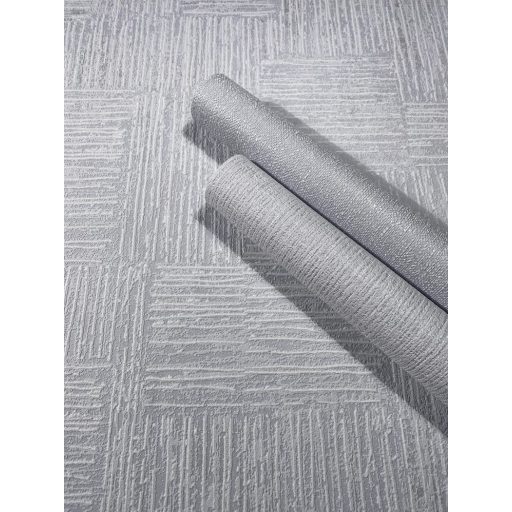 Dinamikus texturált geometriai minta különböző irányú ecsetvonás-szerű vonalakkal jégkék ezüst és gyöngyházfehér tónus tapéta