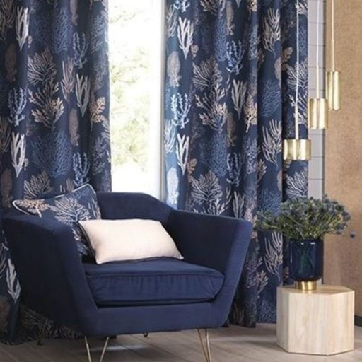 Casadeco Rivage 84206521 TISSU CORAIL Natur Különböző korallfajták megjelenítése mély tengerészkék bézs barna dekoranyag