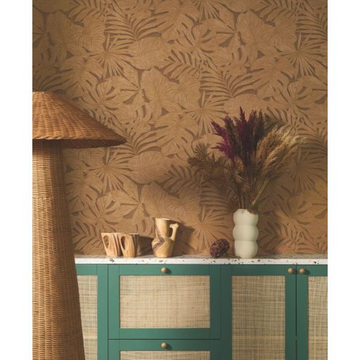 Luxusdekoráció! XXL pálmalavél lenyomatok kifinomult texturán barna/dohánybarna és arany tónus tapéta