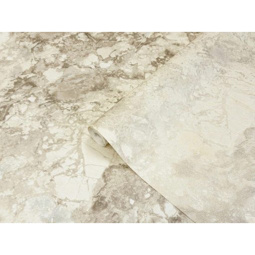 Csendesedő homokvihar - szabálytalan kőzetzárványok és karcos vonalak márványa krémes-drapp és halvány aranyokker tónus tapéta