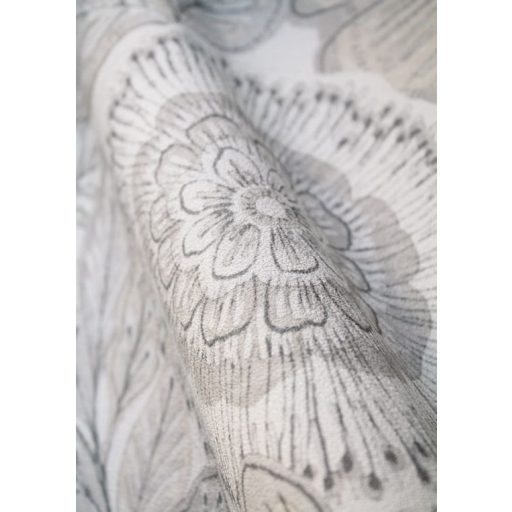 Egzotikus virágok és levelek szövevénye textil háttéren gyapjúfehér szürke bézs és fekete tónus tapéta