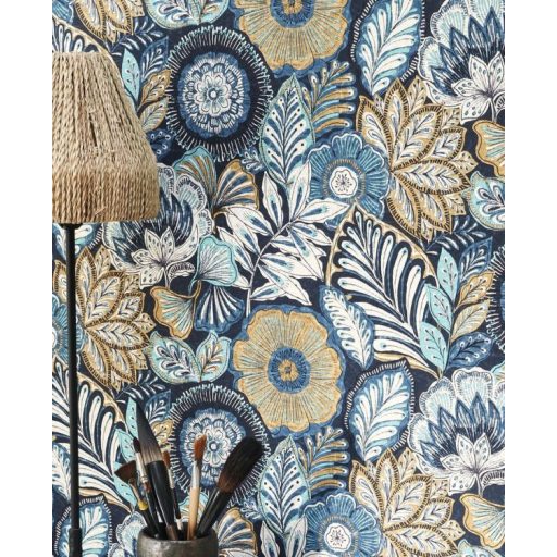 Egzotikus virágok és levelek szövevénye textil háttéren indigókék szürkésbézs türkizkék és kék tónus tapéta