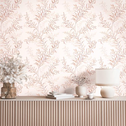 Könnyed akvarell botanikai vízió - vékony hajlékony levélágak kúsznak felfelé krémrózsaszín terrakotta barack és szilvabordó tónus tapéta