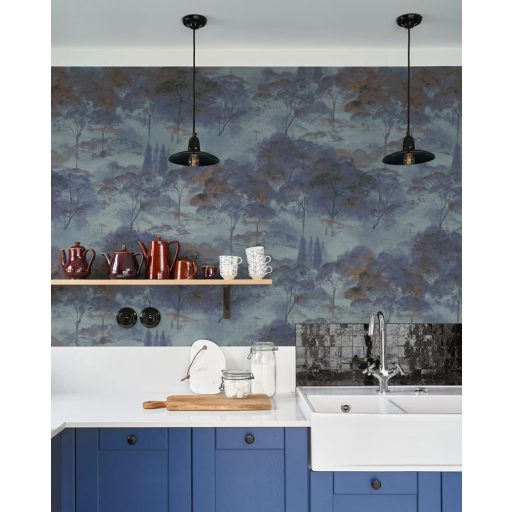 Költői természeti ábrázolás - erdő pehelyszerű ködben kék szürkéskék tintakék és vörösesbarna tónus tapéta