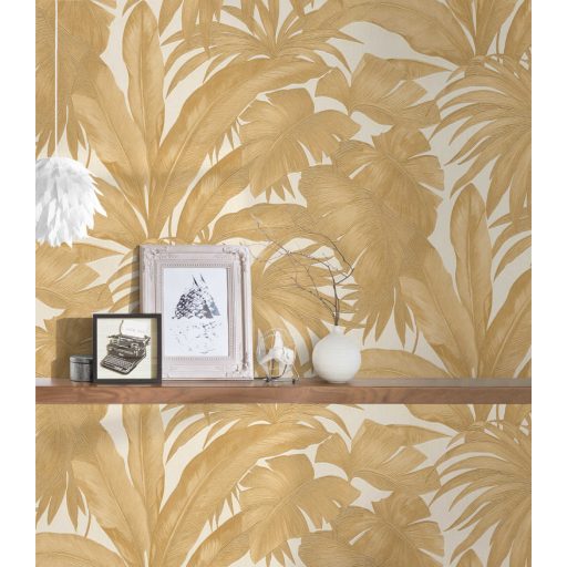 Régi idők pompája és a kortárs elegancia ötvözete - pálmalevél motívum vajszín és arany aranybarna tónus tapéta