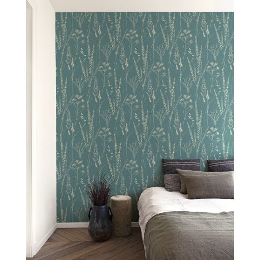 Változatos réti füvek és virágok zöld alapon bézs tónus tapéta