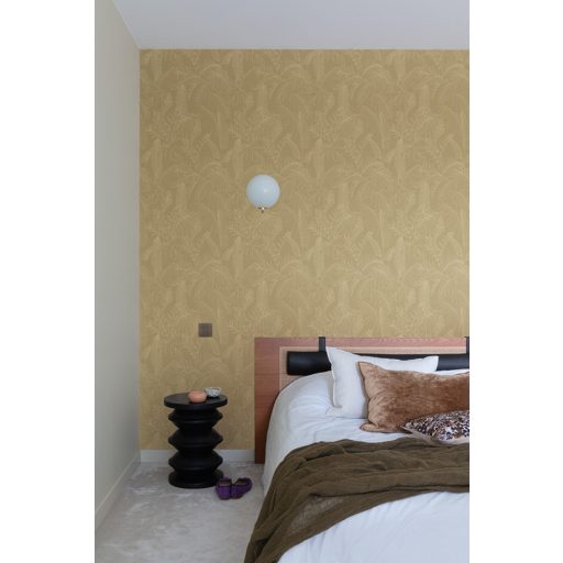 Grafikus ábrázolású /tollrajz/ változatos trópusi levelek sárgásbarna/zöldessárga és krém tónus tapéta