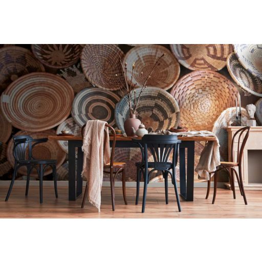 Vintage Afrikai fonott kosarak kavalkádja fehér bézs barna és szürke falpanel