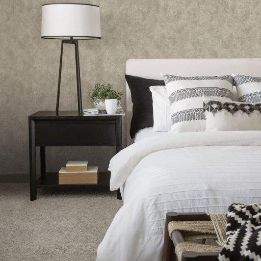 Véletlenszerűen elhelyezkedő partikuláris fémes arany motívum színátmenetes bézs szürkésbézs szürkésbarna tónus tapéta