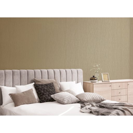 Finom csíkozású strukturált minta csillogó aranyszálakkal arany/aranysárga/aranybarna tónus fémes hatás tapéta