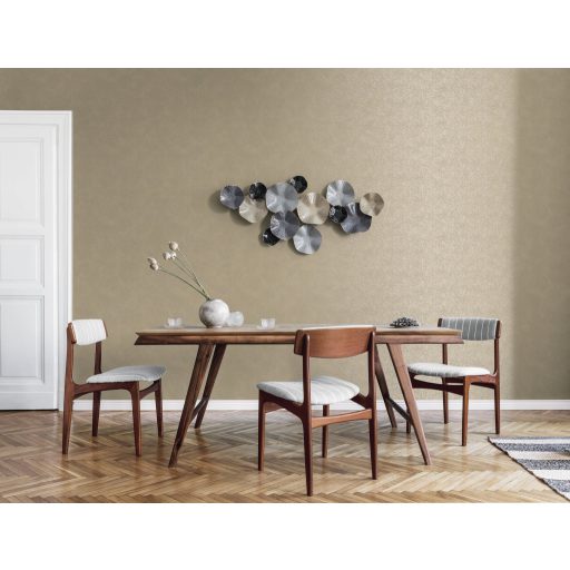 Betonfal amely sohasem alszik! Extrém csillogású és fénylő minta aranyló-sárga és arany tónus fémes hatás tapéta