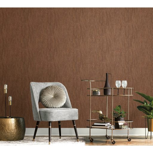 Töredezett pikkelyszerű fémes elemek enyhén hullámos struktúrmintája meleg bronzbarna tónus fémes mintafény tapéta