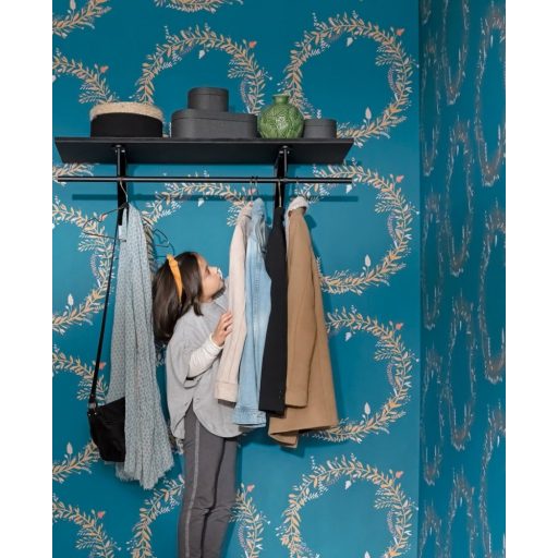 Caselio Green Life 101686029  HARMONY Natur levélfonat koszorúba kötve telt kék arany rózsaszín tapéta