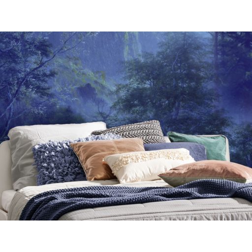 A holdfényes éj fantasztikus kékjei erdős hegyvidéki tájon éjkék fehér zöld kék és fekete tónusok falpanel/digitális nyomat