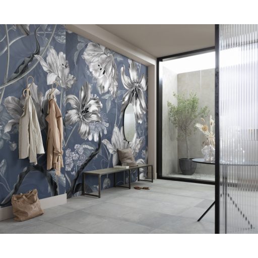 Álmodozás és pehelykönnyű érzés felnagyított virágok között kék fehér szürke fekete és lila tónusok falpanel/digitális nyomat